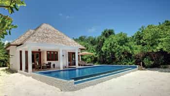 Deluxe Beach Residence with Pool